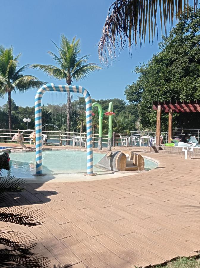 Apartamento Pontal Do Lago Caldas Novas Exteriér fotografie